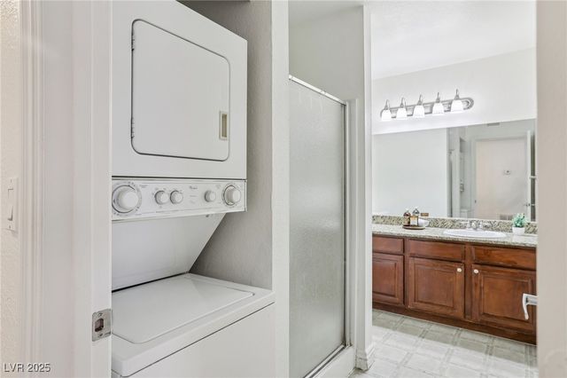 4050 Pacific Harbors Drive 112, Las Vegas, NV 89121