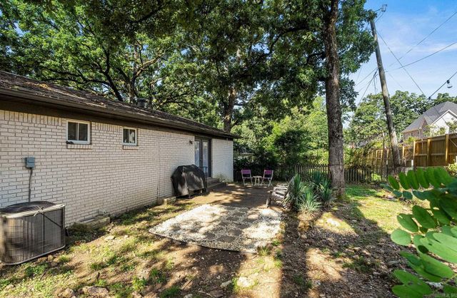 2 Ohio Cove, Little Rock, AR 72227