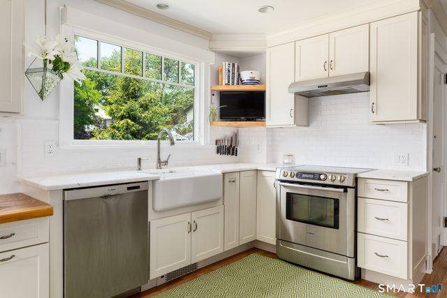 2 Sunwich Road, Norwalk, CT 06853