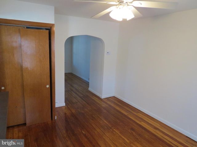 240 PENSDALE ST, Philadelphia, PA 19128