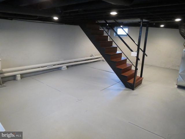 240 PENSDALE ST, Philadelphia, PA 19128