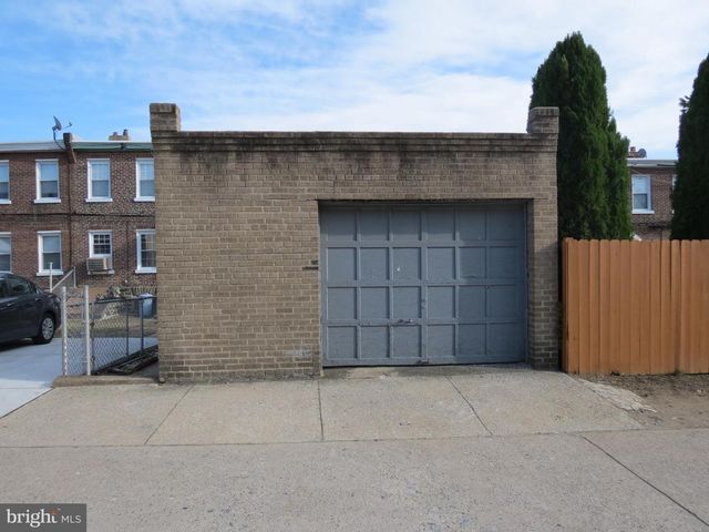 240 PENSDALE ST, Philadelphia, PA 19128