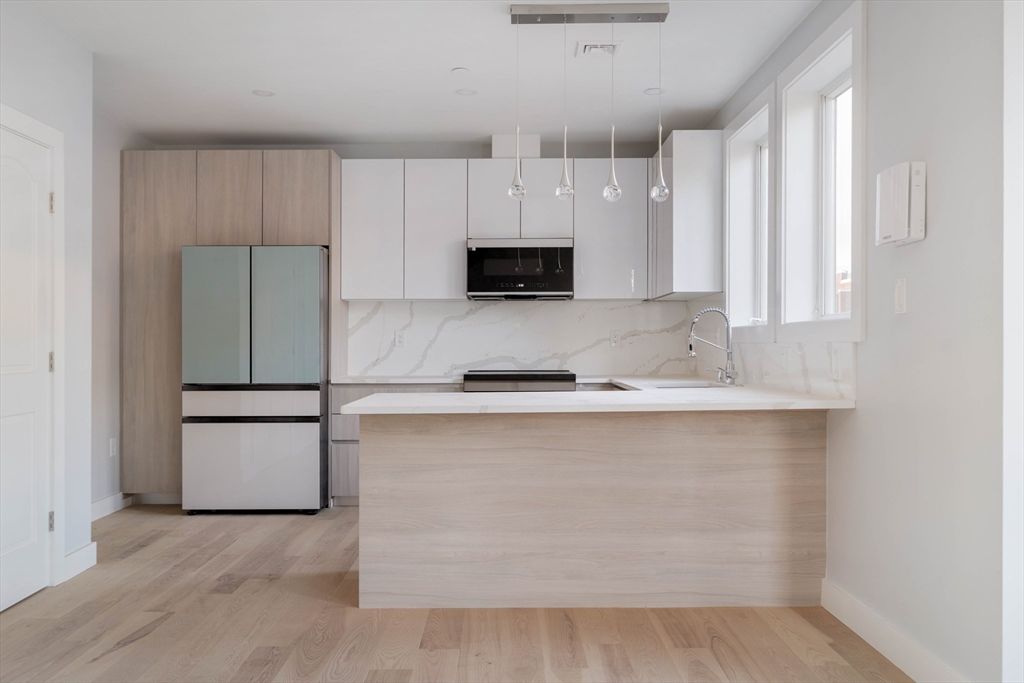 181 Maverick Street PH2, Boston, MA 02128