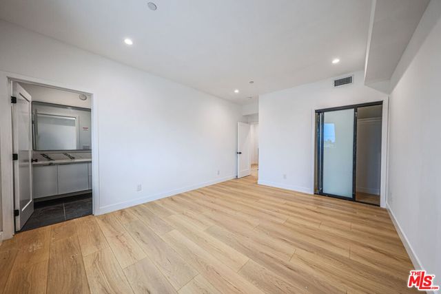 1525 S Carmelina Avenue 1525, Los Angeles, CA 90025