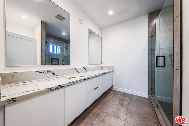 1525 S Carmelina Avenue 1525, Los Angeles, CA 90025