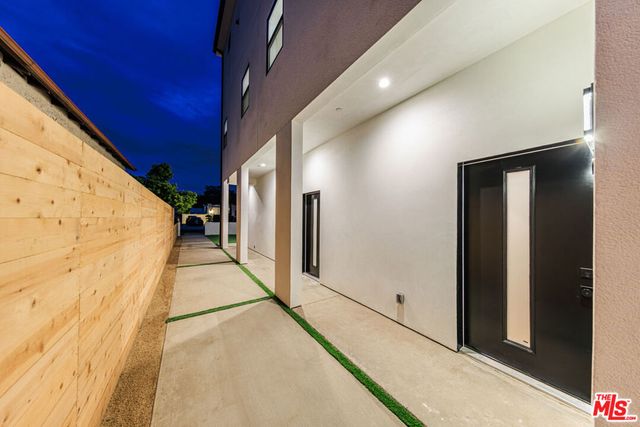 1525 S Carmelina Avenue 1525, Los Angeles, CA 90025
