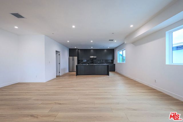 1525 S Carmelina Avenue 1525, Los Angeles, CA 90025