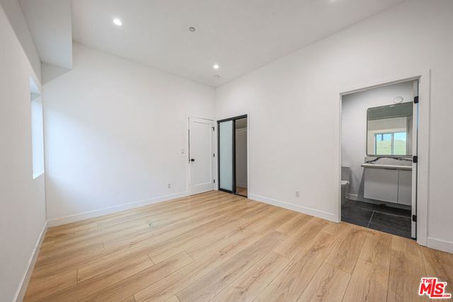 1525 S Carmelina Avenue 1525, Los Angeles, CA 90025