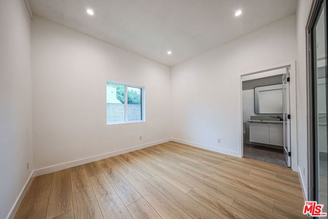 1525 S Carmelina Avenue 1525, Los Angeles, CA 90025