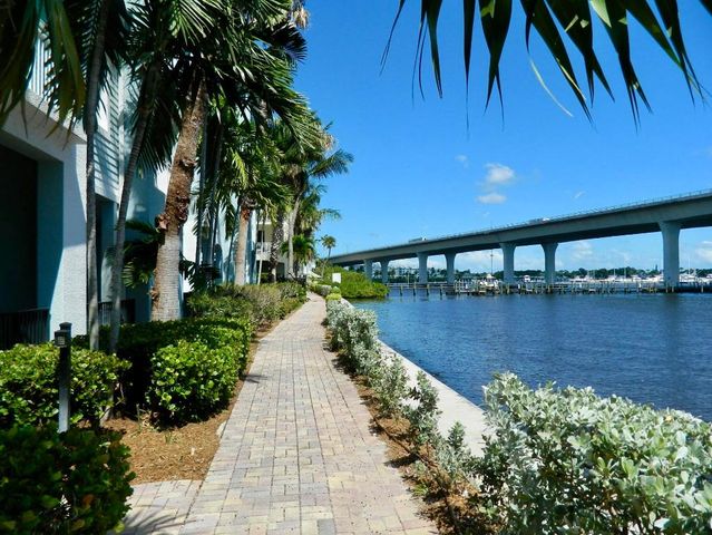 715 NW Flagler Avenue 202, Stuart, FL 34994