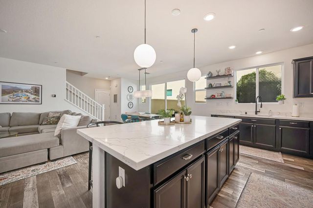 3105 Club Center Dr, Sacramento, CA 95835