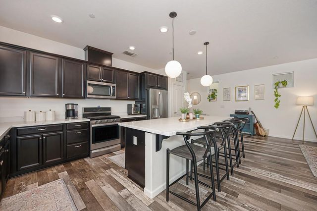 3105 Club Center Dr, Sacramento, CA 95835