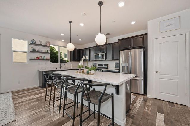 3105 Club Center Dr, Sacramento, CA 95835