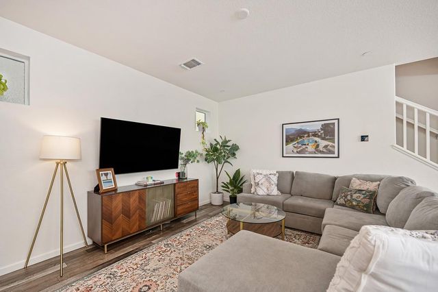 3105 Club Center Dr, Sacramento, CA 95835