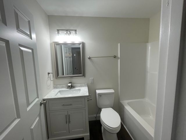 1063 Precinct PL, Huddleston, VA 24104