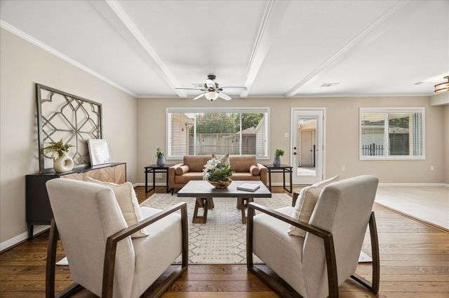11007 Ella Lee Lane, Houston, TX 77042