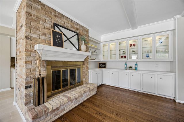 11007 Ella Lee Lane, Houston, TX 77042