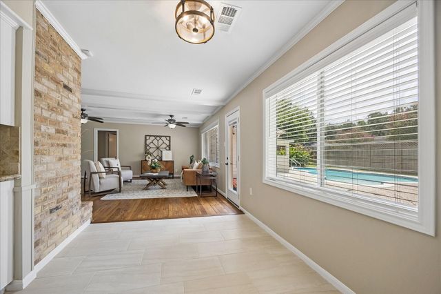 11007 Ella Lee Lane, Houston, TX 77042