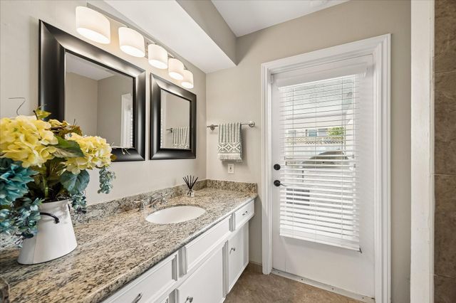 11007 Ella Lee Lane, Houston, TX 77042