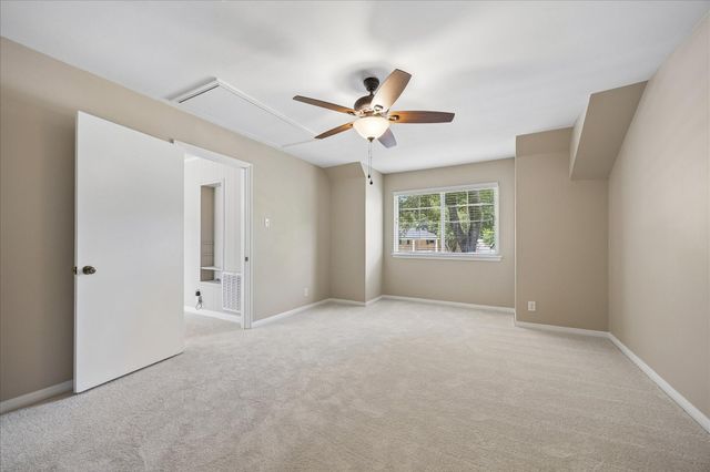 11007 Ella Lee Lane, Houston, TX 77042