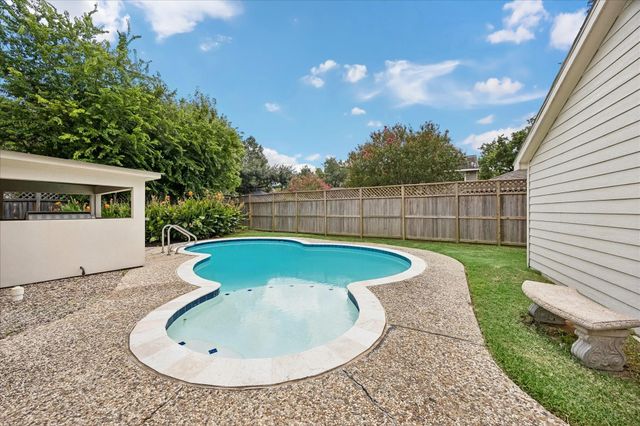 11007 Ella Lee Lane, Houston, TX 77042