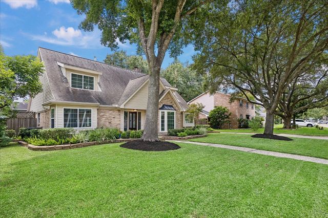 11007 Ella Lee Lane, Houston, TX 77042
