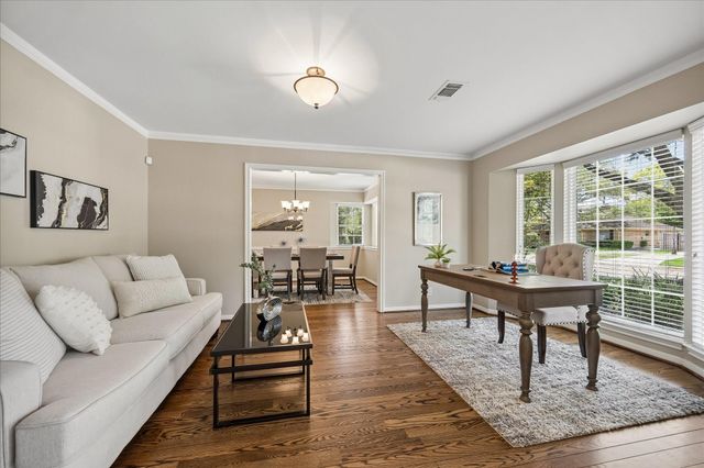 11007 Ella Lee Lane, Houston, TX 77042