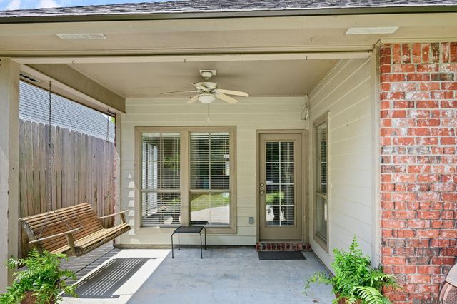 15513 Rivermist Ave, Baton Rouge, LA 70817