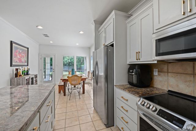 15513 Rivermist Ave, Baton Rouge, LA 70817