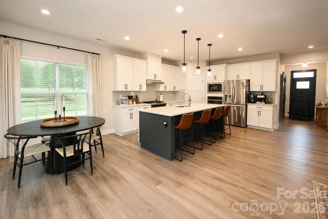 208 Tetcott Street, Mooresville, NC 28115