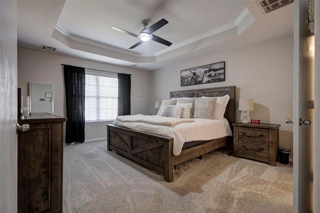 768 W Windmill Court, Mustang, OK 73064