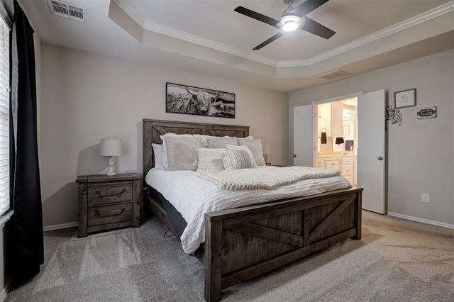 768 W Windmill Court, Mustang, OK 73064