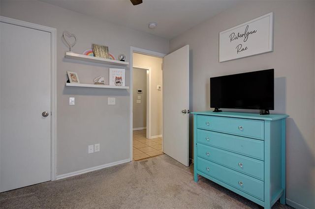 768 W Windmill Court, Mustang, OK 73064