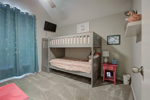 768 W Windmill Court, Mustang, OK 73064