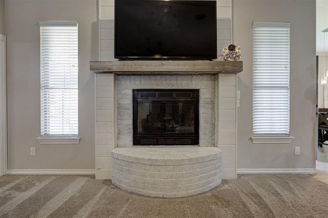 768 W Windmill Court, Mustang, OK 73064