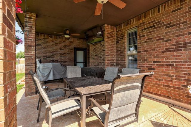 768 W Windmill Court, Mustang, OK 73064
