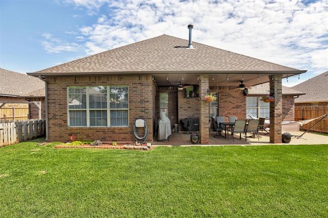 768 W Windmill Court, Mustang, OK 73064