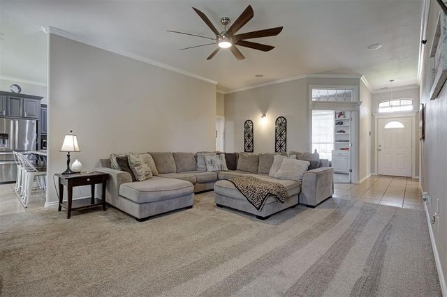 768 W Windmill Court, Mustang, OK 73064