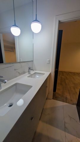 1445 W Fry Street 1, Chicago, IL 60642