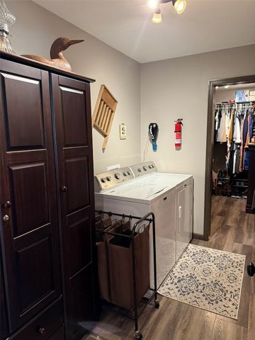 622 Prairie Hill Drive, Atkins, IA 52206