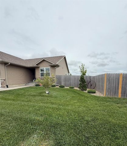 622 Prairie Hill Drive, Atkins, IA 52206
