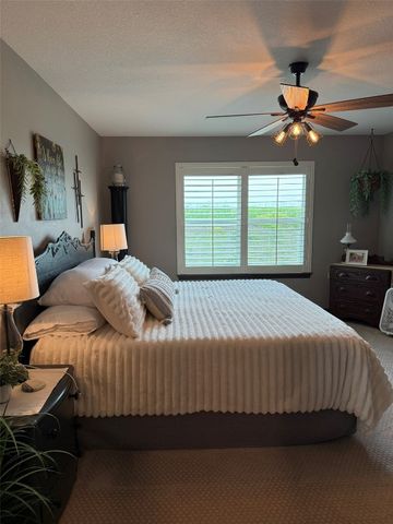 622 Prairie Hill Drive, Atkins, IA 52206