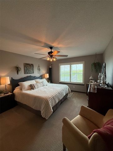 622 Prairie Hill Drive, Atkins, IA 52206