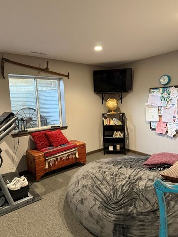 622 Prairie Hill Drive, Atkins, IA 52206