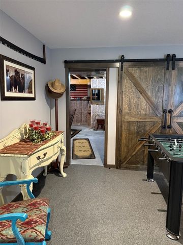 622 Prairie Hill Drive, Atkins, IA 52206