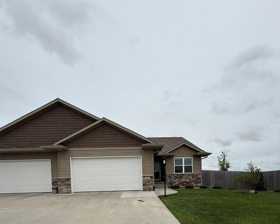 622 Prairie Hill Drive, Atkins, IA 52206