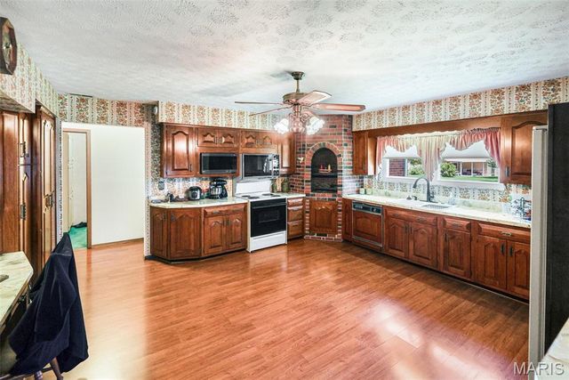 200 Rosemary Drive, Collinsville, IL 62234
