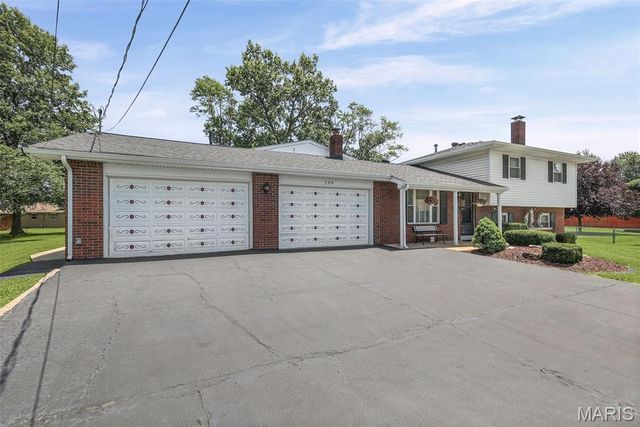 200 Rosemary Drive, Collinsville, IL 62234