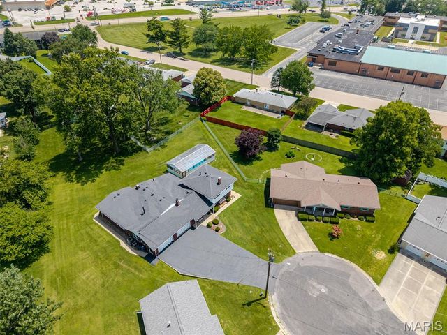 200 Rosemary Drive, Collinsville, IL 62234