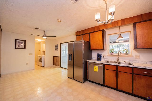 111 Briarwood Drive, Warner Robins, GA 31093
